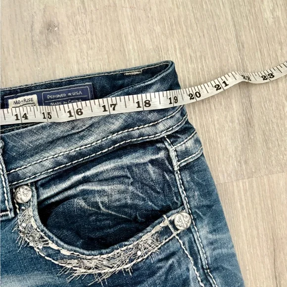 Miss Me mid rise easy boot Jeans 33x32 - Picture 6 of 6